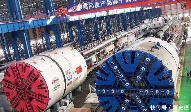  绕行：1000万人要绕行他国才能去首都！如今中国人一来，2小时到