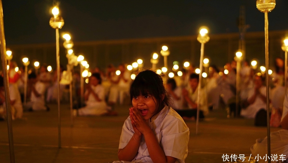 世界上最大的佛教寺院，供奉100万尊佛像，光停车库就有8座