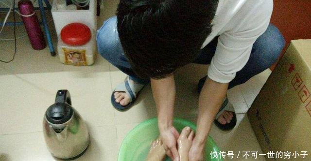  『晓玲』老婆十月怀胎，老公“备受煎熬”，兄弟们，你们是怎么熬过来的