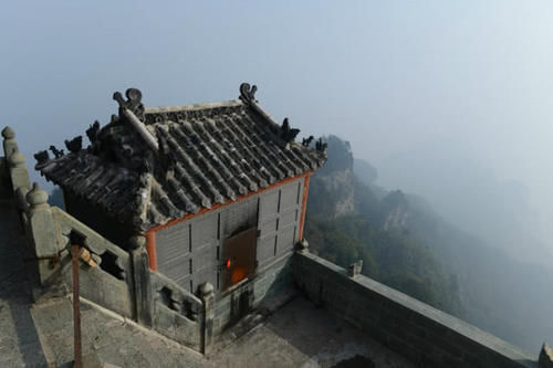 湖北正在被埋没的城市，地理位置不输武汉，却只能挣扎四线