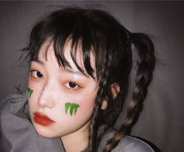  [逆袭]颜值一般的女生如何变美?换个发型,眉形改变,就能完美逆袭!