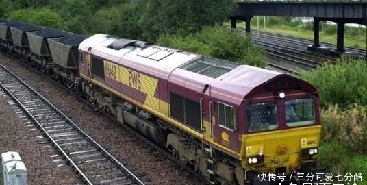 为什么火车中停时不能使用厕所，而高铁却可以呢？看完你就明白了