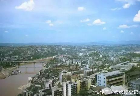 70年代，解放碑还是最高的建筑——老照片上的重庆记忆