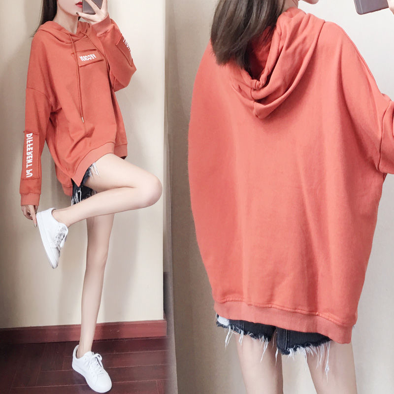 再不会打扮，入秋也别穿打底裤出门!今流行卫衣+小脚裤，美爆了