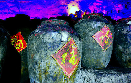 一个藏酒的洞，咋就成了收费的景区？