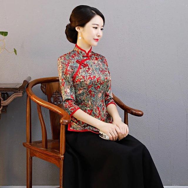 人群中的焦点，民族风旗袍套装，这么穿不美都不行！