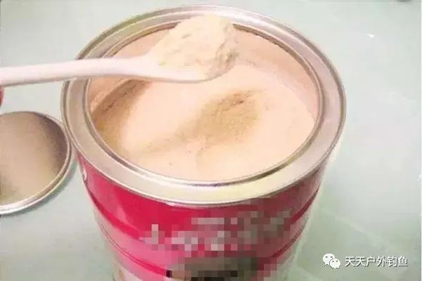  『鱼和鲤鱼』春末野钓，试试这几款特效饵料，小鱼不闹窝，只把大鱼钓！