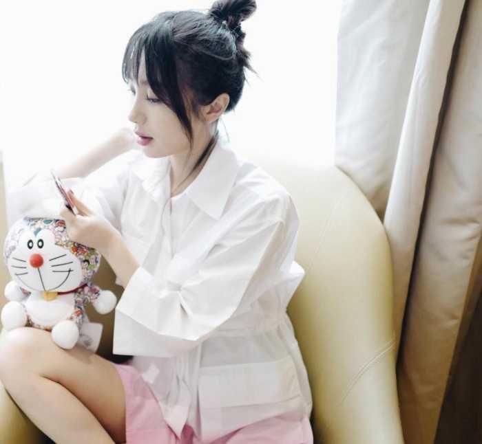 曾和黄晓明谈恋爱, 被baby踩着上位, 如今风格变化惊艳网友!