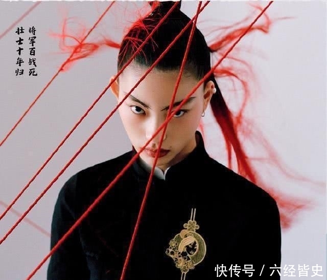  「竟然」太平鸟竟然和花木兰联名了，中国风旗袍又美又飒，这也太好看了！