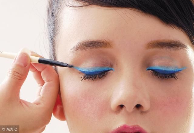 简单方便的双眼皮贴，你知道它是有危害的吗？