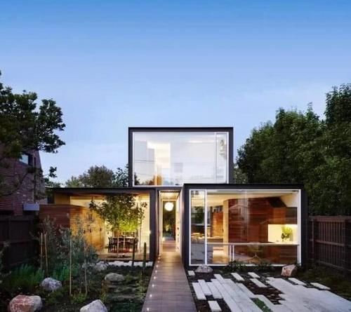  盖房：农村盖房别再用红砖水泥，这种材料便宜又环保，3天能盖个