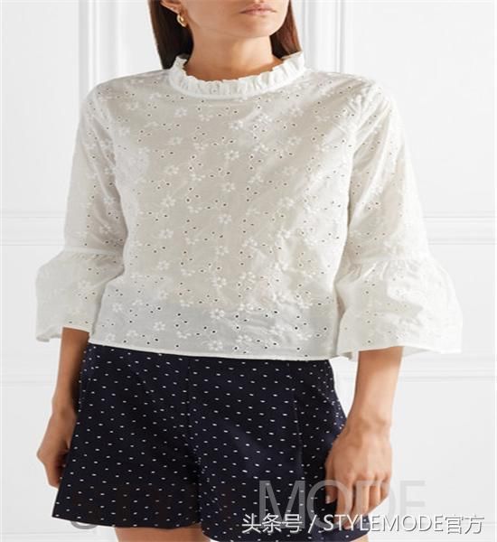 跟上这股白色风潮，必须拥有三款白色上衣单品！