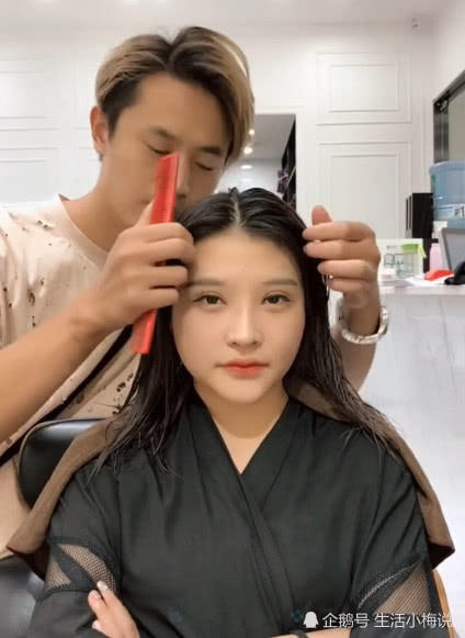 圆脸小姐姐剪头发遭拒绝，理发师却很得意，变美后的小姐姐非常感