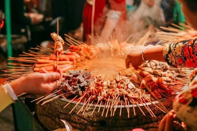 去了北疆才知道，中国有多大；去了南疆才知道，中国有多美