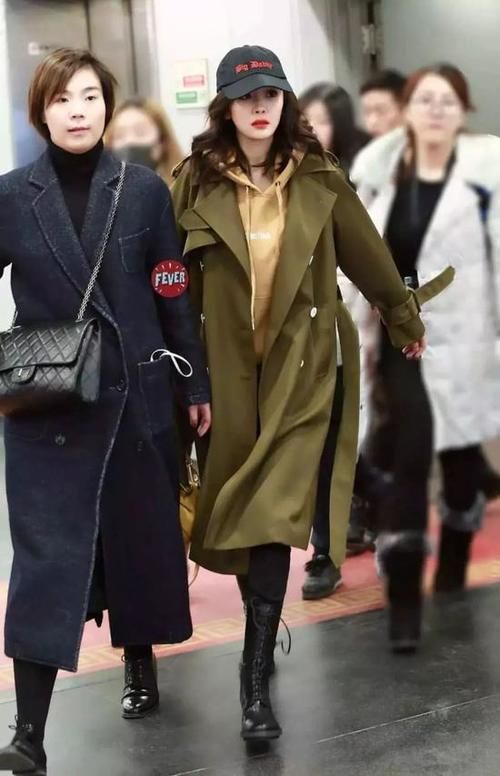  春天@春天不知道穿啥 这里有20种卫衣的搭配