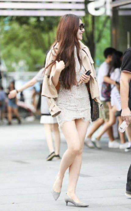 街拍: 街上的一对闺蜜, 个个颜值都好高