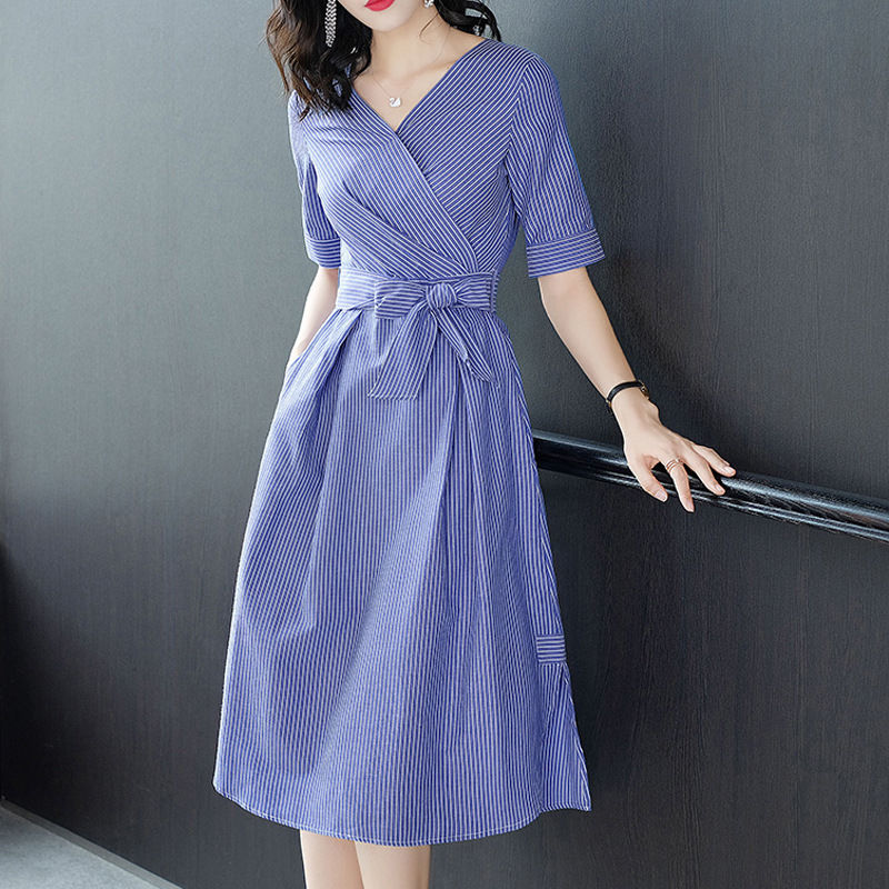 现巨流行这样的“A字裙”，谁穿谁女神，男人看了怦然心动