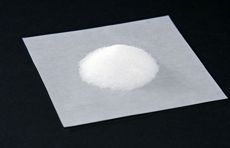 牙膏配上它，睡前擦脸，比激光祛斑更佳，一月脸上斑点全不见