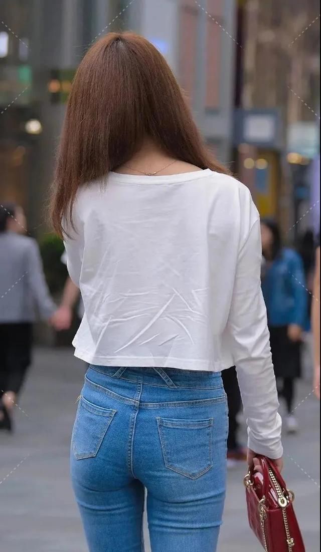 辣妈■辣妈真的很会穿,只有才华横溢的设计师,才能够实现她们的idea