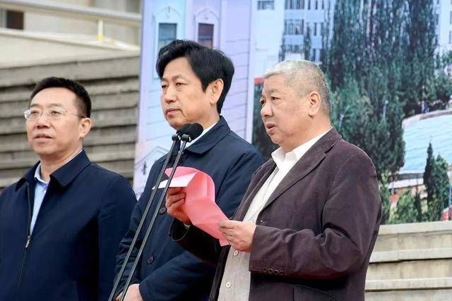  乡政府@你有机会从乡政府调到发改局，但“一把手”不放人，你该