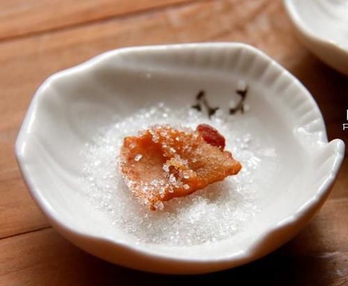  「痛风」尿酸高的人，要管住嘴，少吃6种食物，才可拒“痛风”于千里之外