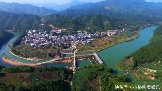 广西这条花费320亿的新高铁，途经8个站点，其中这个县成“赢