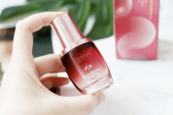 眼部肌肤年轻的秘密 丸美多肽眼精华