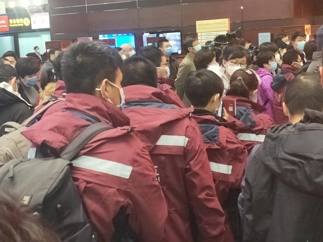  【元宵夜】元宵夜集结！辽宁500名“白衣战士”乘4架包机再出发