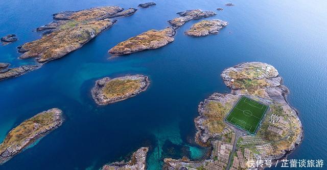 地球上一个0.3平方公里小岛，因一个14岁小孩，村里建了足球场！