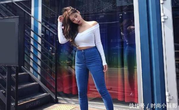 身材有型的牛仔裤美女，尽显成熟女人味，走到哪都吸睛