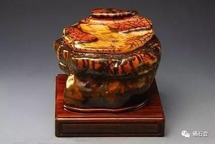 小县城发现的石头,捡来就能卖钱,成为当地人的聚宝盆