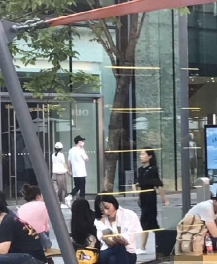 期待赵丽颖的第三次辟谣:这次的响应速度有点慢啊,难道是心虚了