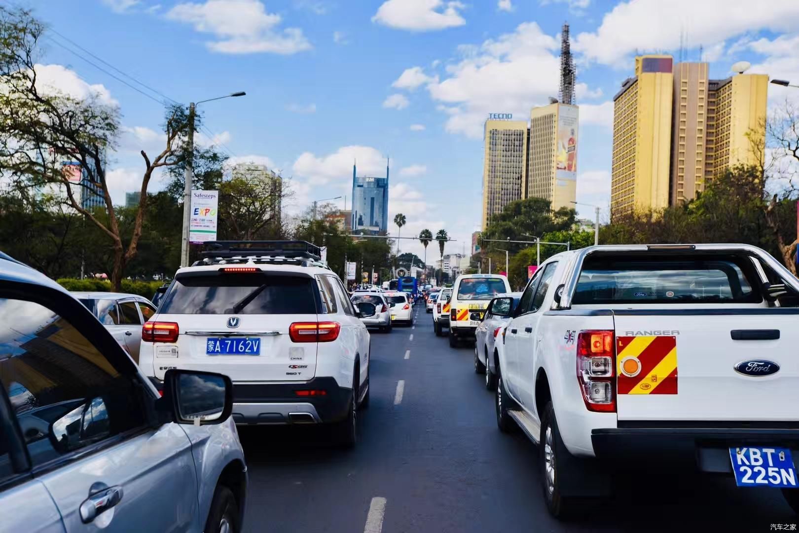 【95女司机横跨亚欧非】走进东非大裂谷——火烈鸟的天堂