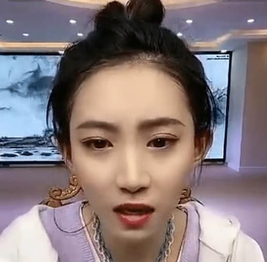  『仙家』散打哥给仙家“逆徒”点关注，被仙家粉丝带节奏，仙女直播落泪哭诉