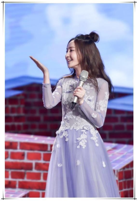 看了马伊琍的礼服裙,再看看姚笛,真的想对文章说一句:好福气!