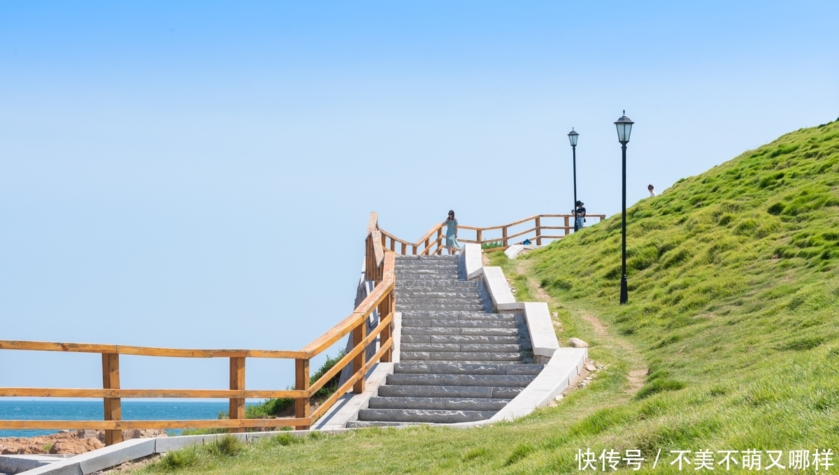 青岛一座荒凉的小岛,突然火爆成了网红打卡地