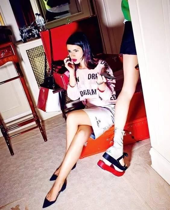 高跟鞋小白鞋通通不要，这双平底鞋今年一定要买!