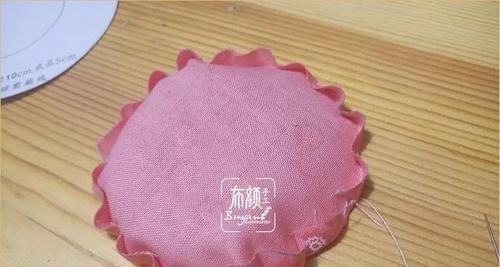  「布艺」一小块花布就能做玩偶，布艺蜗牛玩偶，做抱枕好舒服，附教程