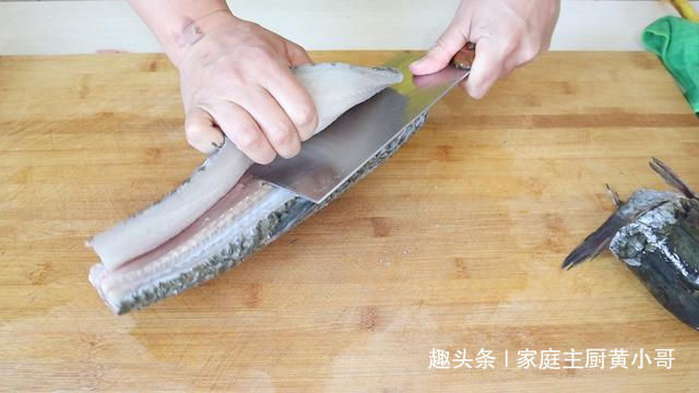  「详细」爱吃水煮鱼不会做，大厨详细教你做法步骤，20块钱本钱够全家人吃