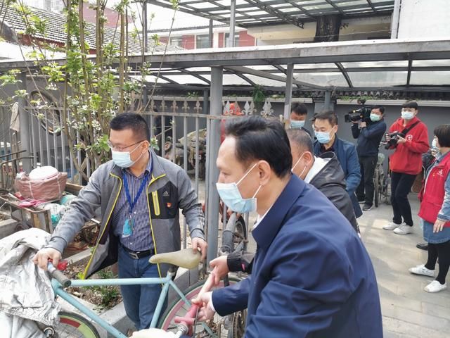  「清理卫生死」北京80万人次党员群众参与大扫除