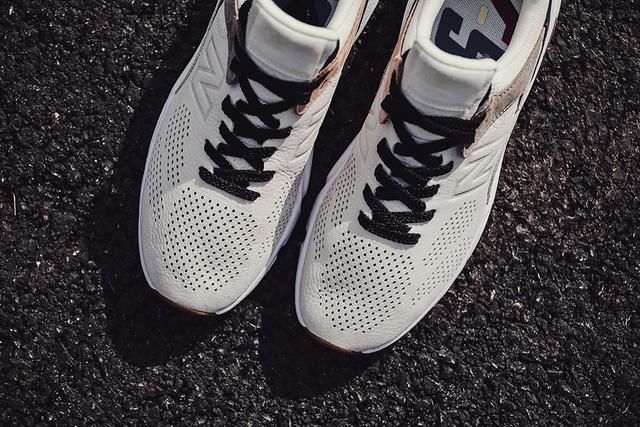 用料做工一流！这双潮流老炮们都爱的新经典鞋款，上脚超多惊喜！