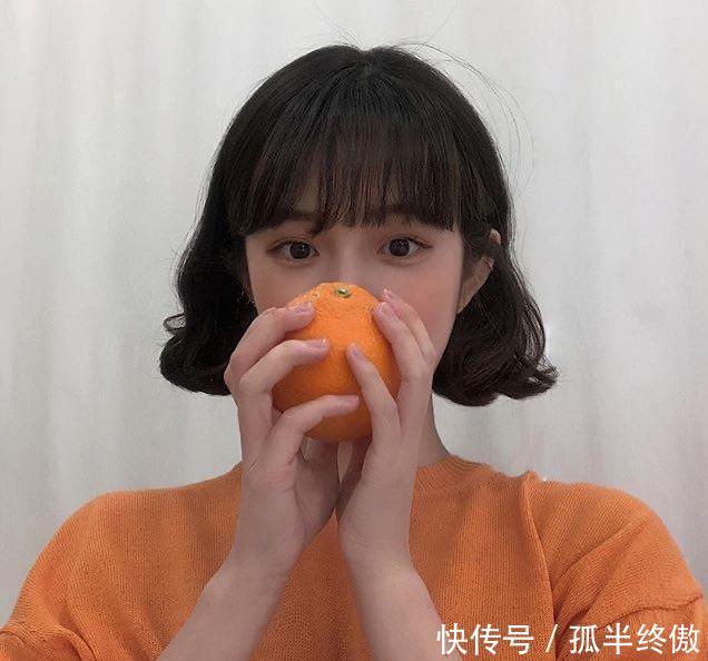  妩媚@短发也可以性感妩媚！穿搭随性更具有魅力，完全不输长发