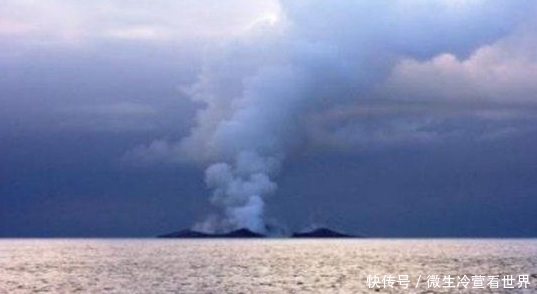 深海中发现怪异沙滩，船靠近看清后，水手疯狂逃离！