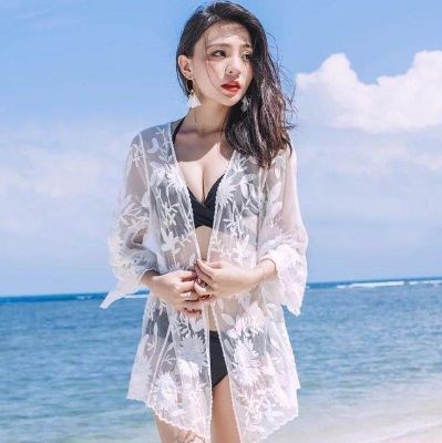 性感比基尼太显露, 搭配上若隐若现的泳衣罩衫, 迷人魅力无限