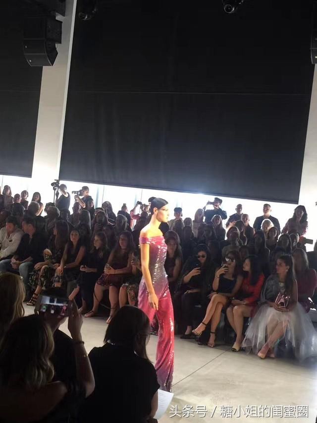 纽约时装周秀场上的中国女星,何穗、孟美岐、景甜等尽展风采!