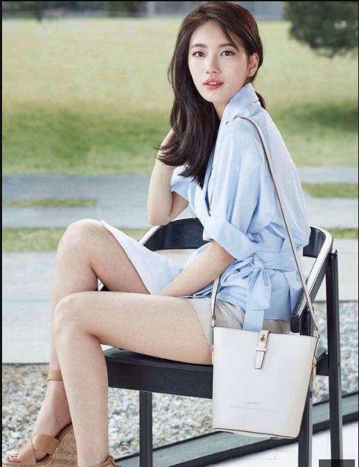 紧身裤简单大方，让你随时随地成为女人味十足的那一个