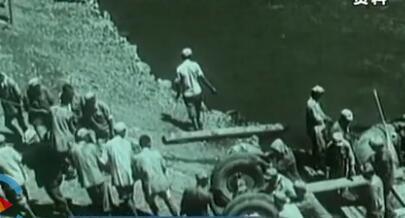 中国这座大桥不许停车不许拍照，战士融进水泥里，常年有官兵驻守