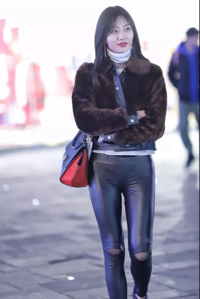 街拍：街上数不尽的的性感美女