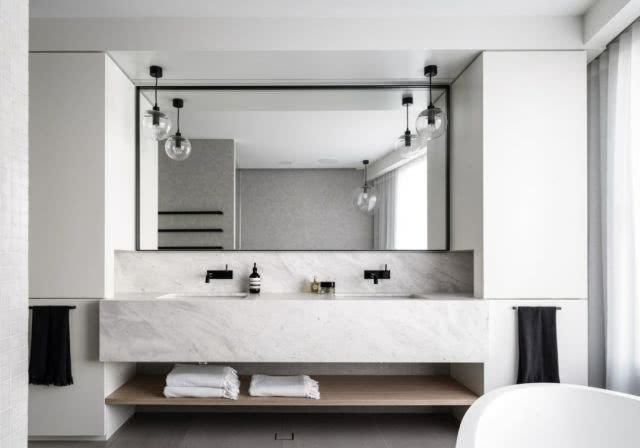  大气@双台盆的洗手台，可真显大气呀，让人羡慕得不要不要的