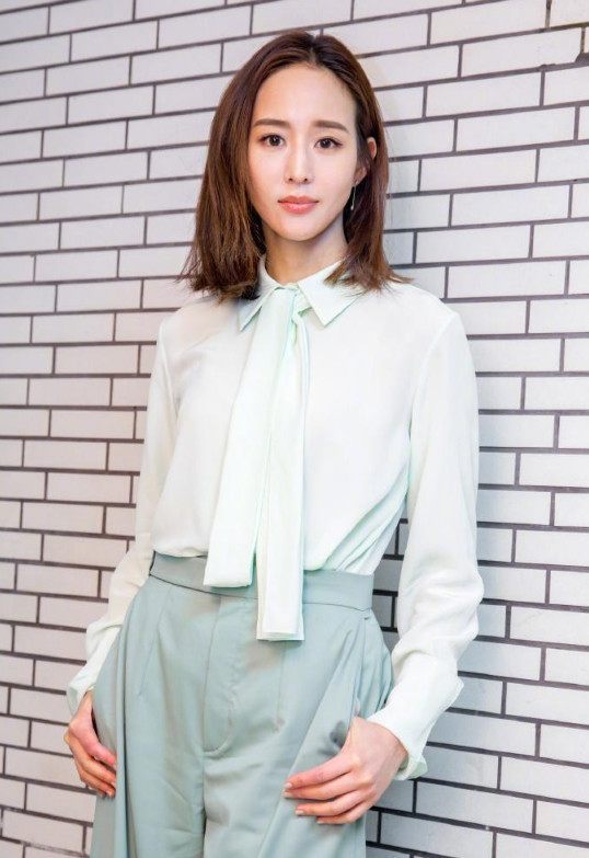 刘诗诗和张钧甯同穿一套衣服，身高只差3厘米，气场差了一大截